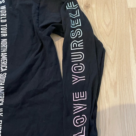 BTS Speak Yourself Tour Black Long Sleeve Shirt Size Medium - Picture 5 of 7